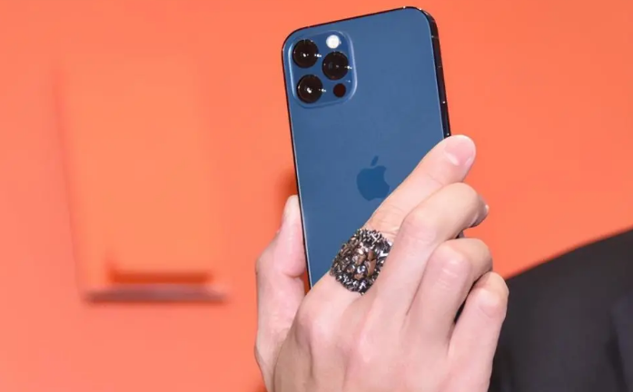 福贡苹果手机维修分享iPhone12系列重启方法教程 