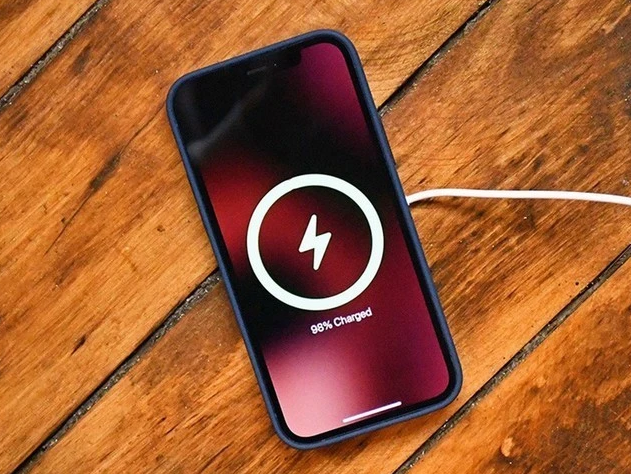 福贡苹果手机维修分享iPhone 12可以随便充电吗 